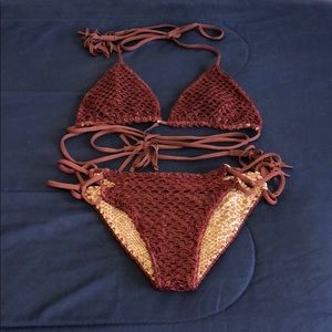 Acacia Set in Merlot Crochet